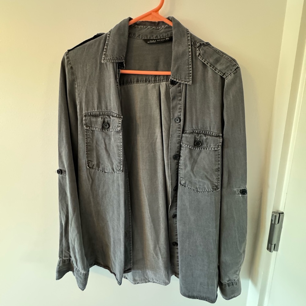 Zara Grey Button Down Shirt - Sz M